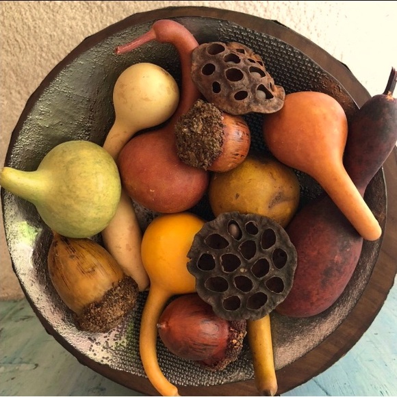 Bundle of beautiful harvest items in shades of sienna, brown, yellow, & green - Picture 3 of 16